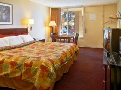 Americas Best Value Inn Orlando, Fl Williamsburg Room photo